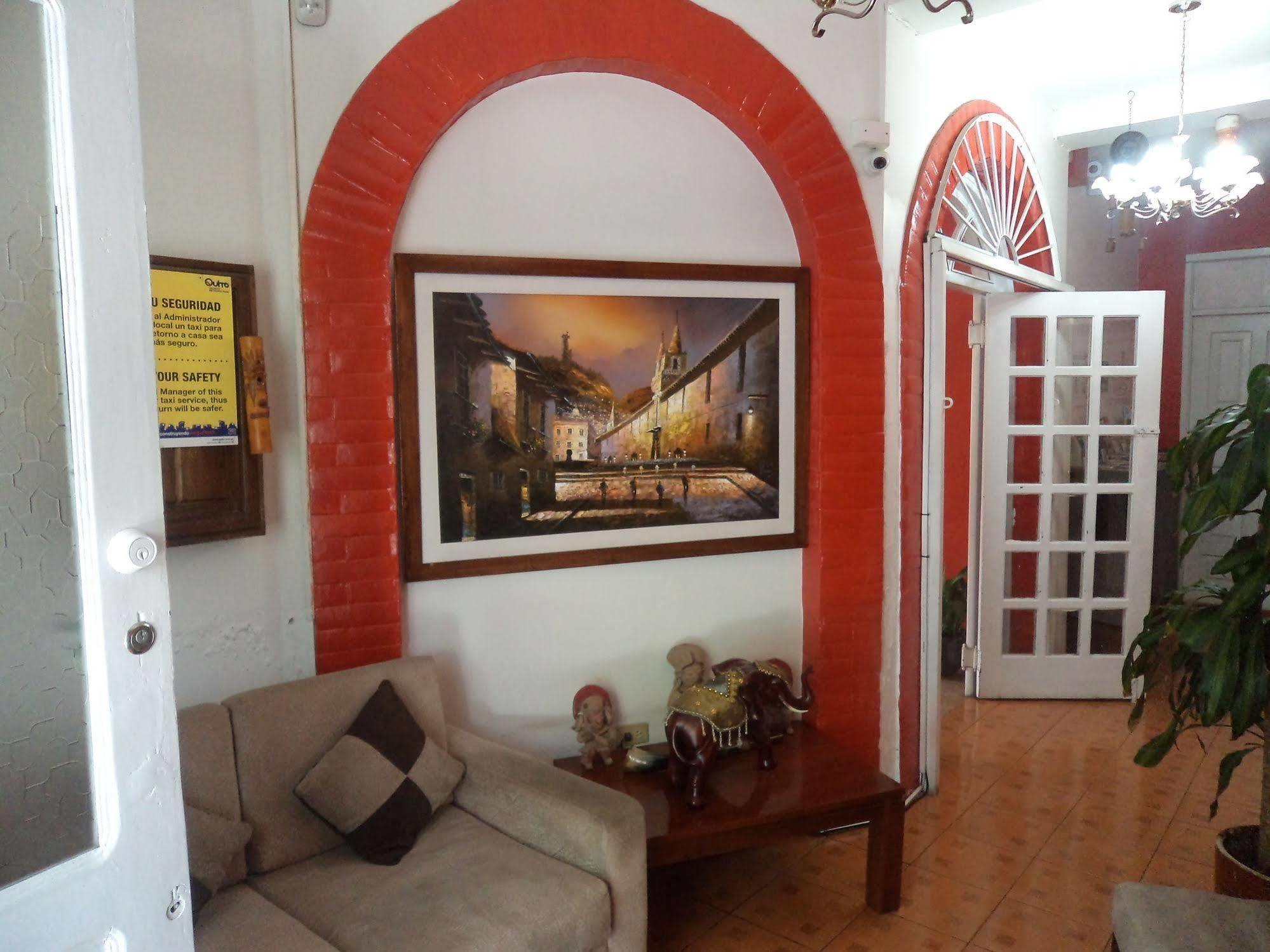 Hostal Imperial Кито Екстериор снимка