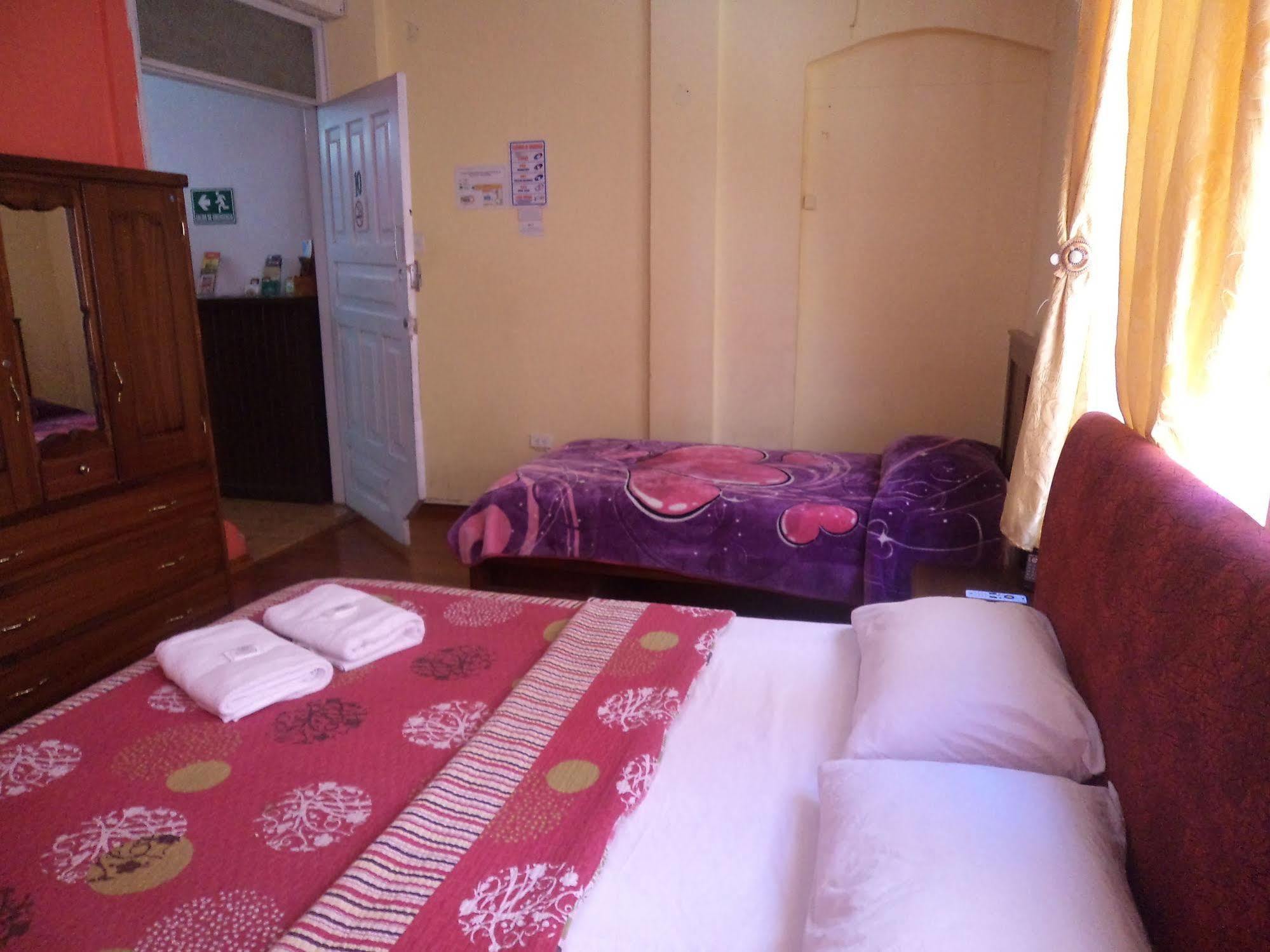Hostal Imperial Кито Екстериор снимка