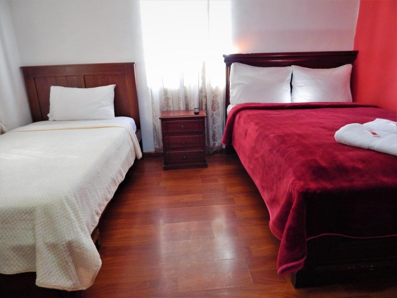 Hostal Imperial Кито Екстериор снимка