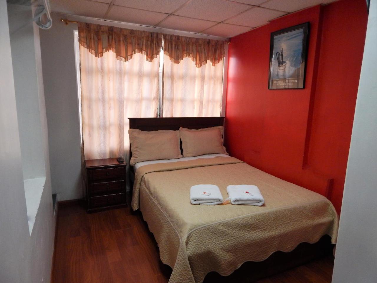 Hostal Imperial Кито Екстериор снимка