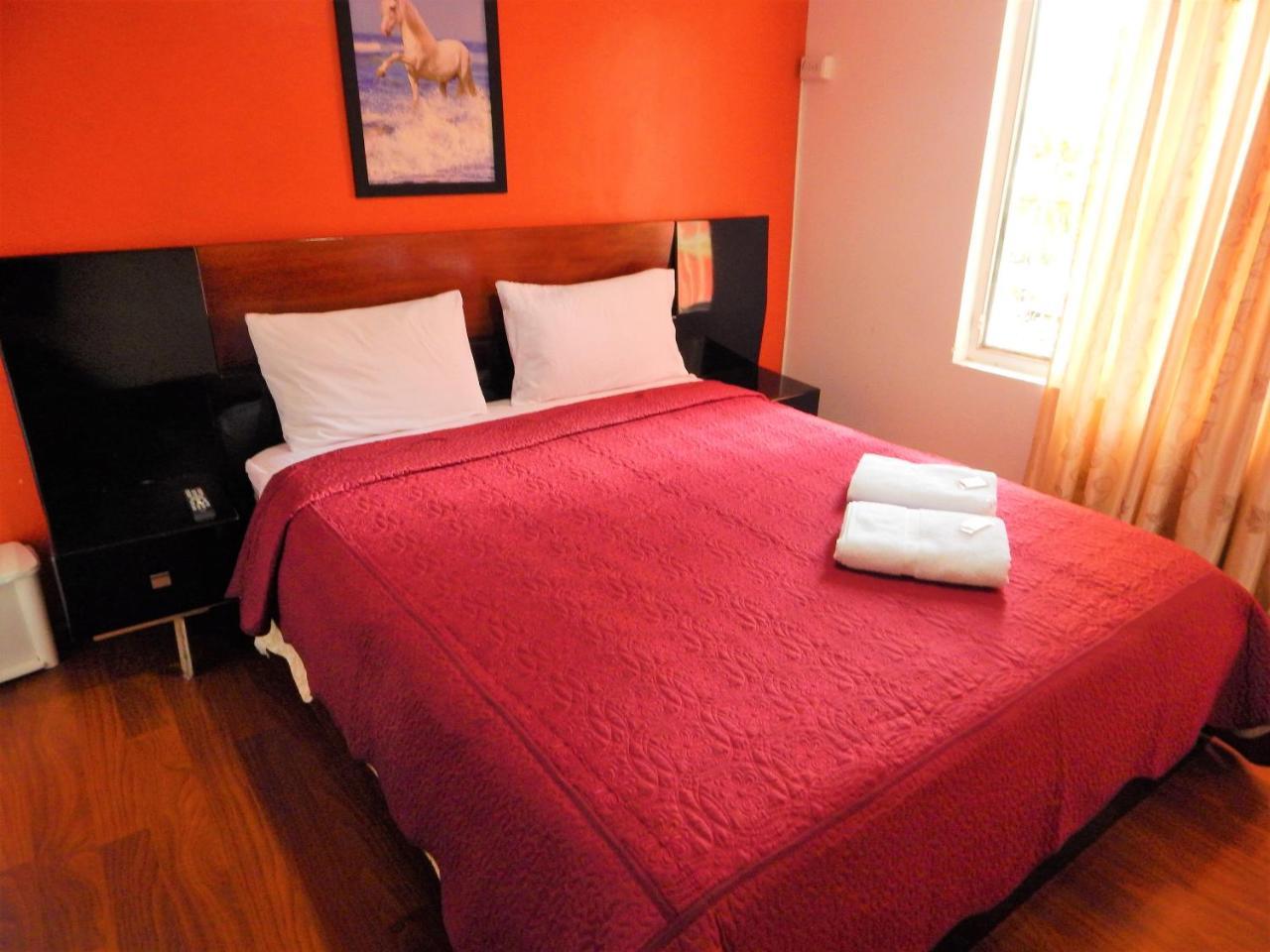 Hostal Imperial Кито Екстериор снимка