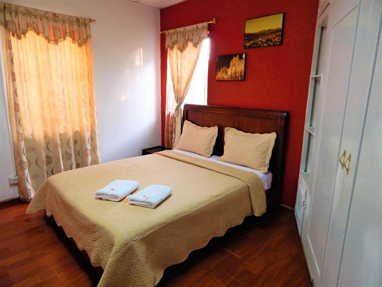 Hostal Imperial Кито Екстериор снимка