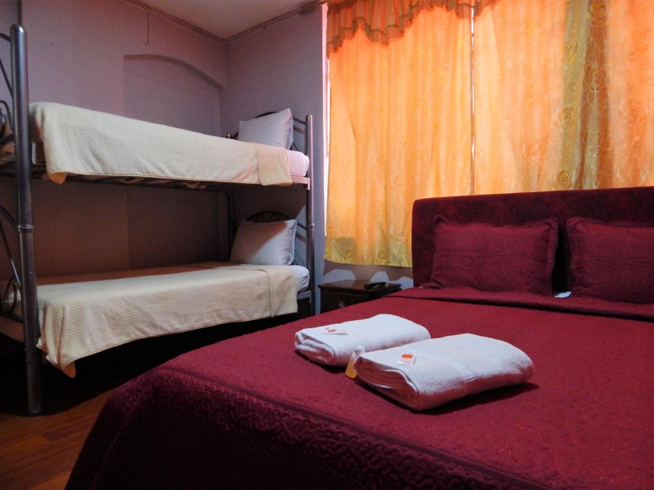 Hostal Imperial Кито Екстериор снимка