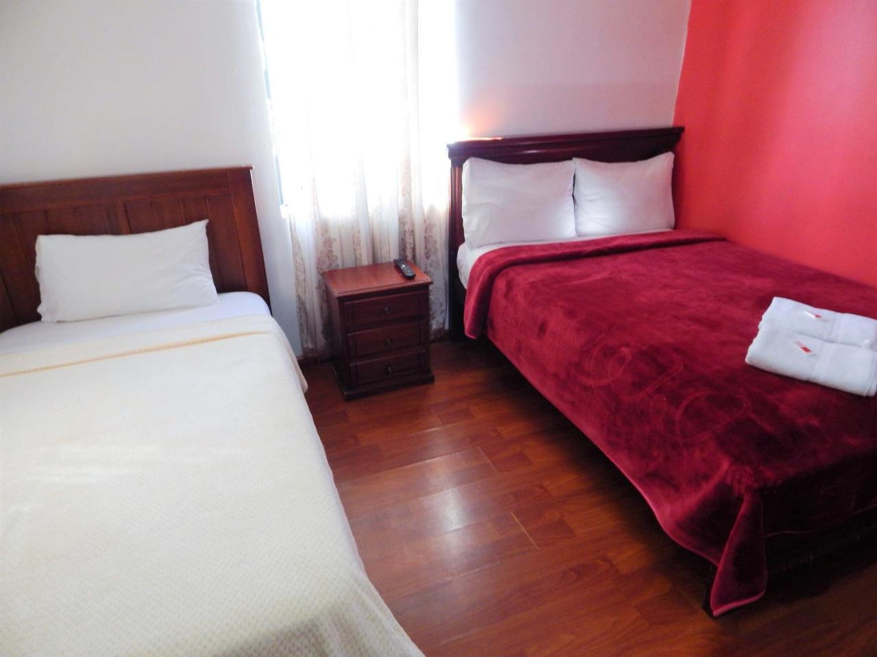 Hostal Imperial Кито Екстериор снимка