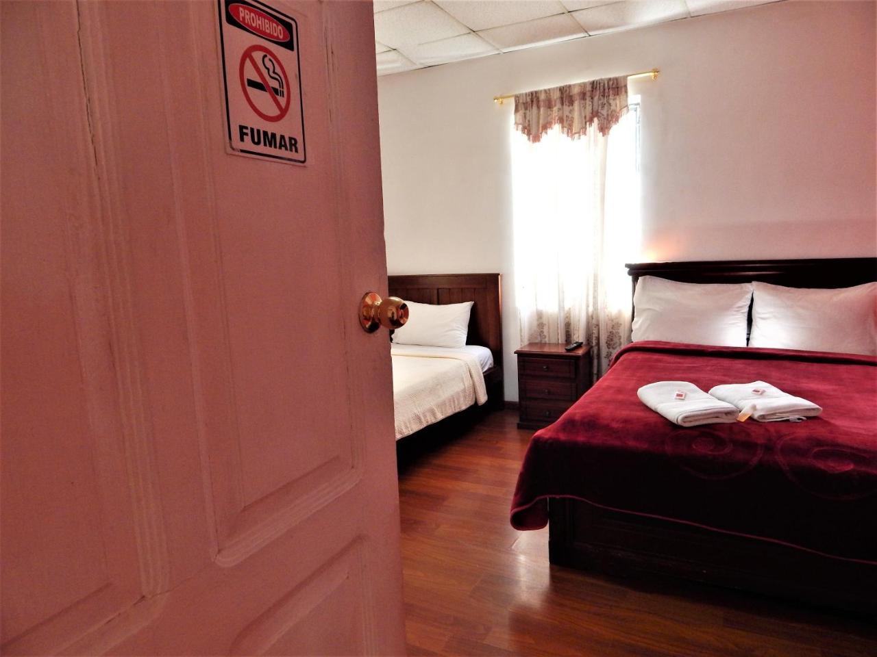 Hostal Imperial Кито Екстериор снимка