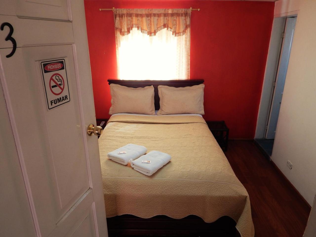 Hostal Imperial Кито Екстериор снимка