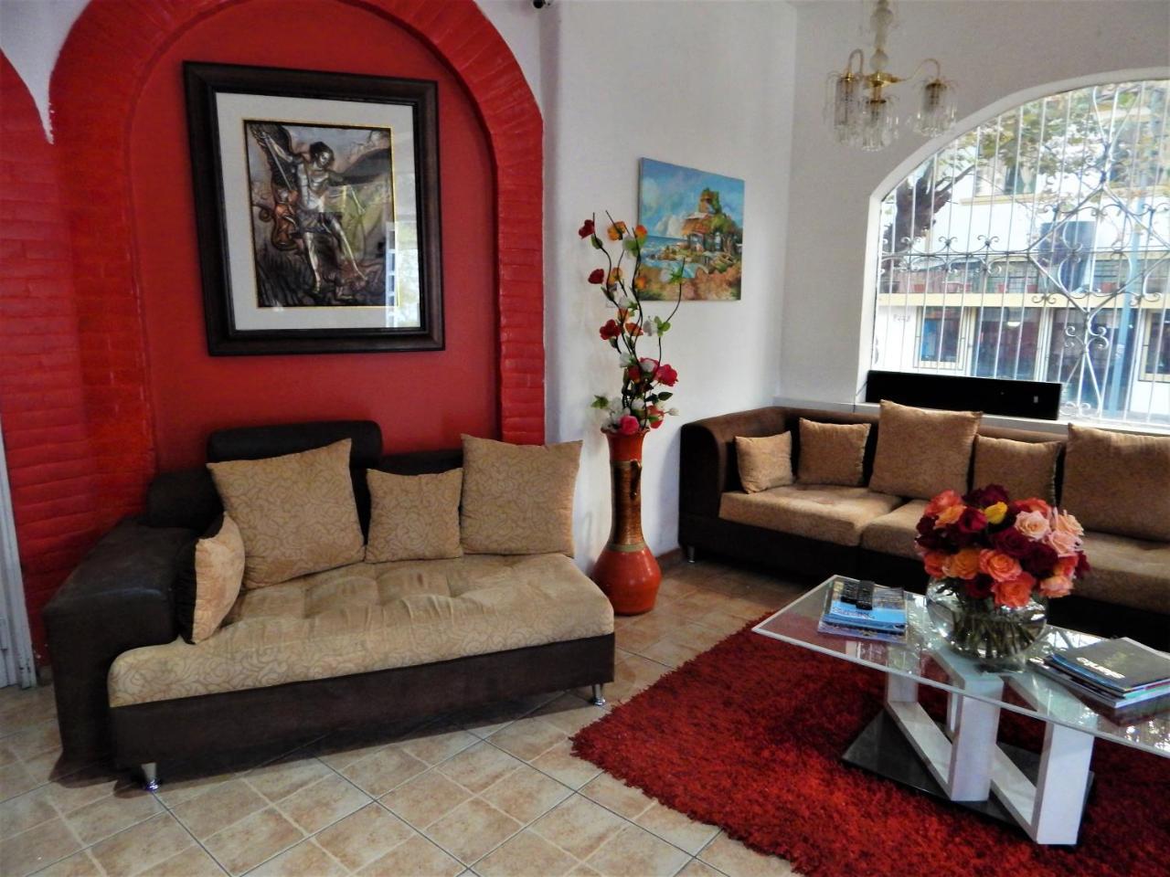 Hostal Imperial Кито Екстериор снимка