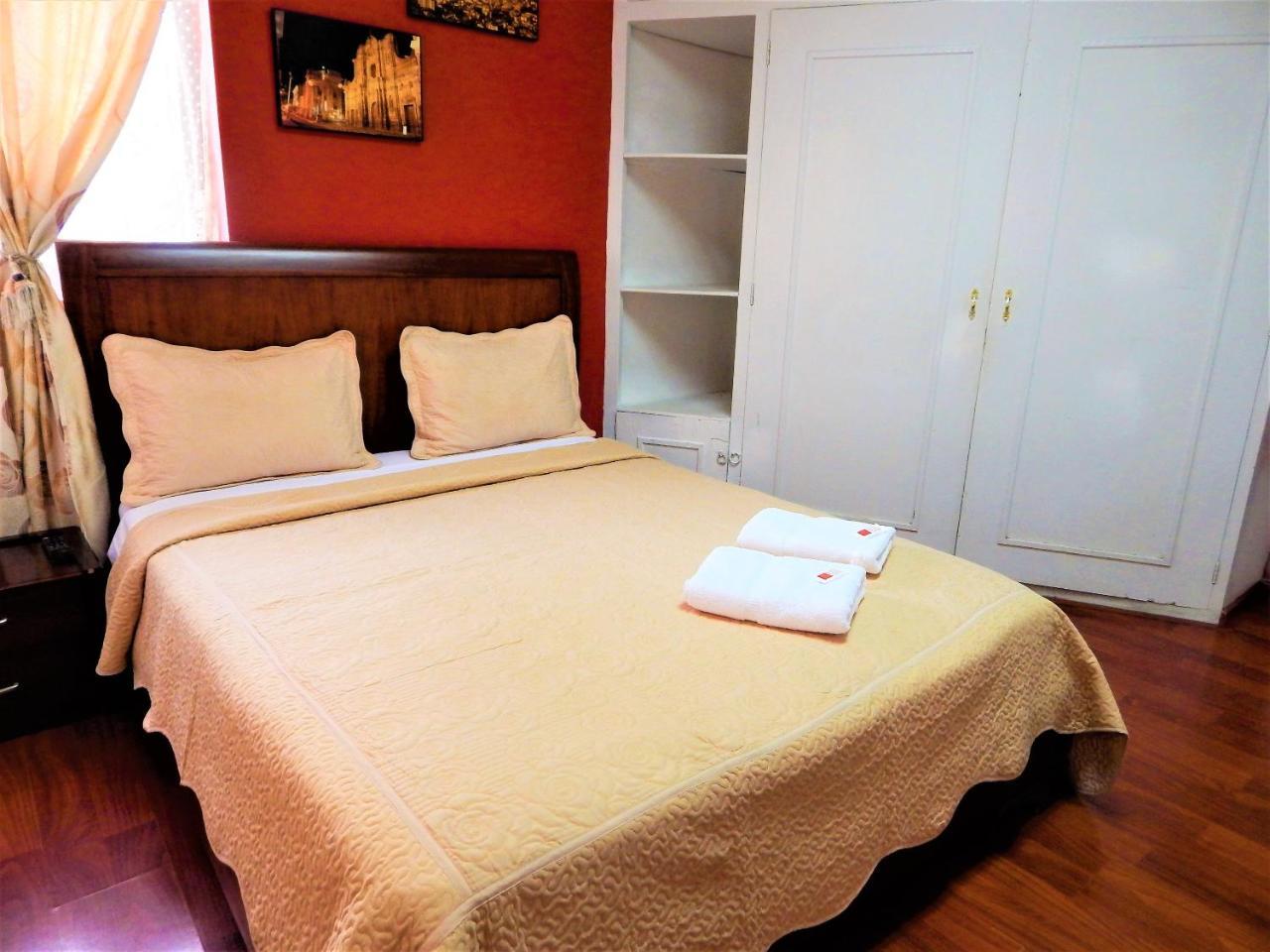 Hostal Imperial Кито Екстериор снимка